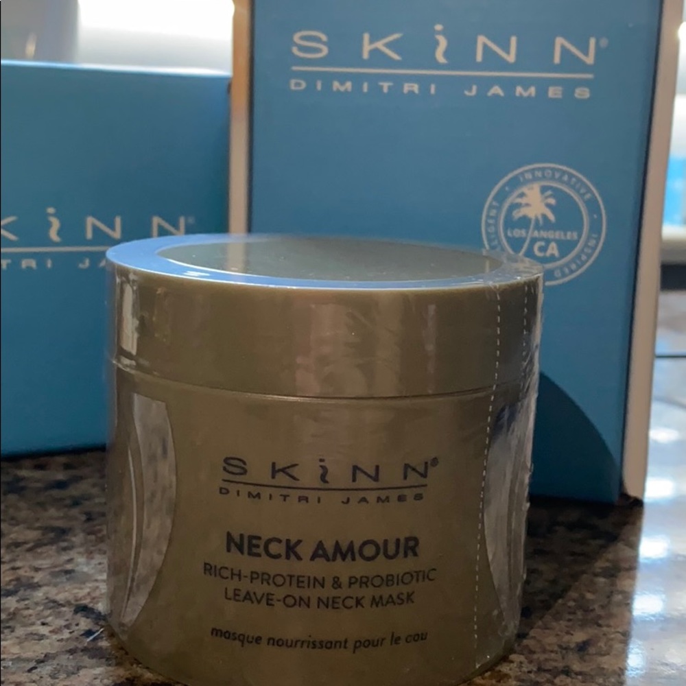 Neck Amour by SKINN
